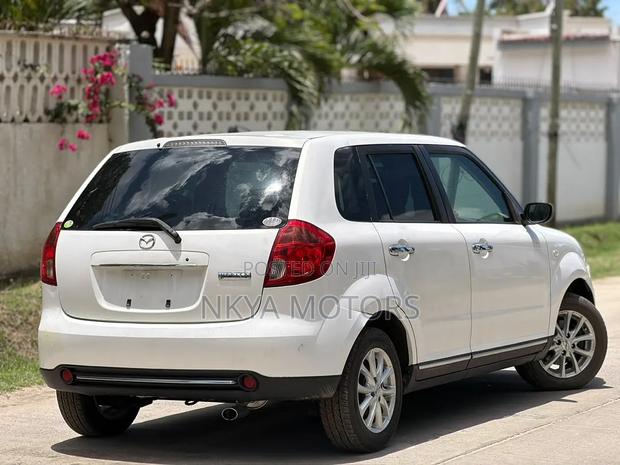 Mazda Verisa 2013 White