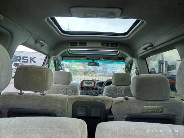 Toyota Noah 2.0 FWD (8 Seater) 2002 Silver
