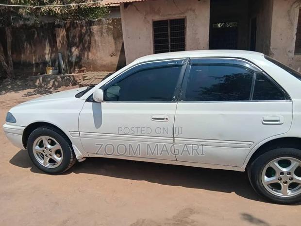 Toyota Carina 1999 White