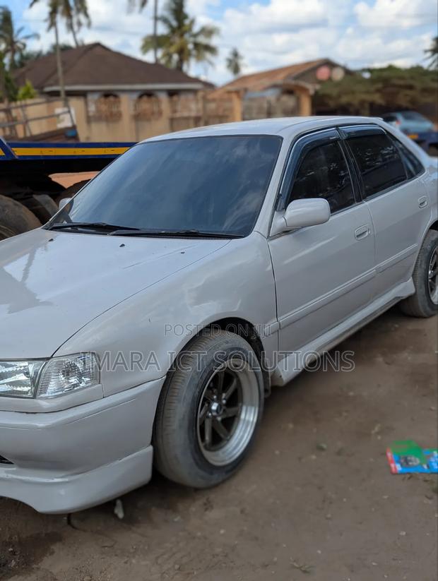 Toyota Sprinter 1999 Silver