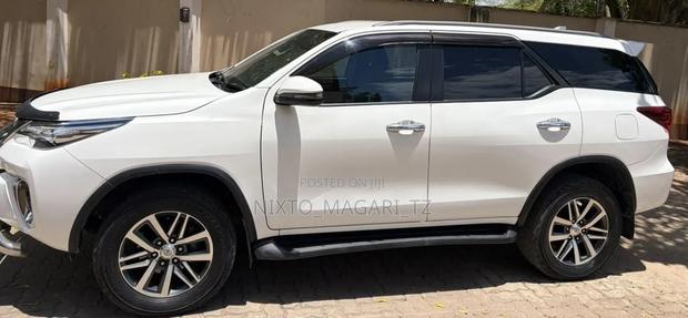 Toyota Fortuner 2021 White