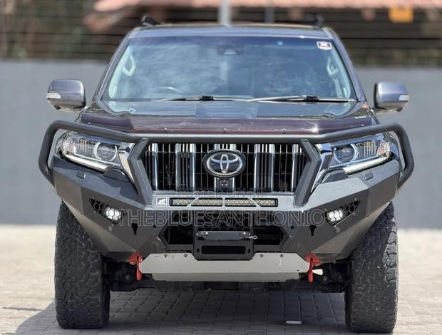 Toyota Land Cruiser Prado 2023 Gray