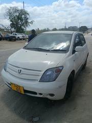Toyota IST 2005 Pearl for sale