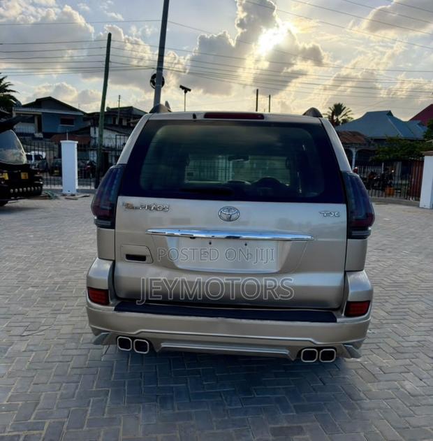 Toyota Land Cruiser Prado 2006 Silver