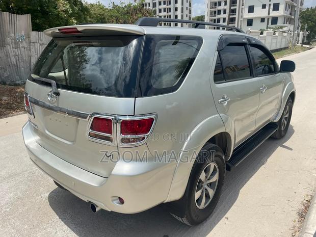 Toyota Fortuner 2006 Silver