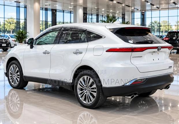Toyota Harrier 2023 White