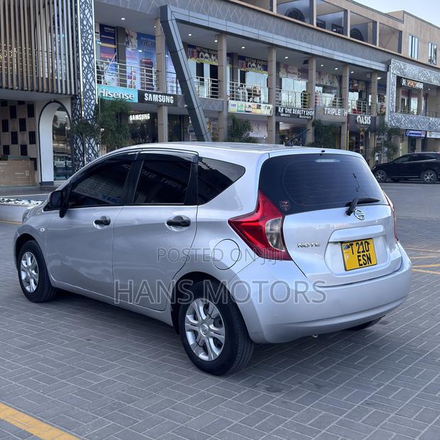 Nissan Note 2014 Silver
