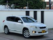 Toyota Vanguard 2011 White for sale