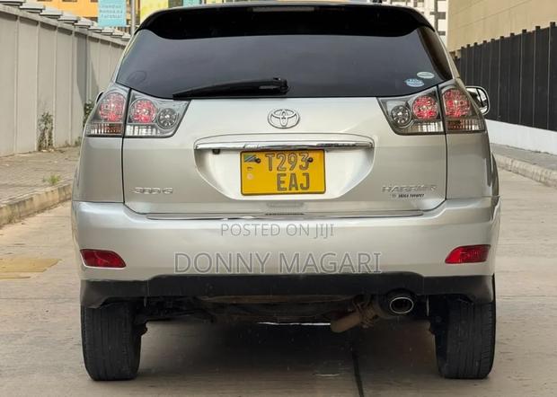 Toyota Harrier 2006 Silver