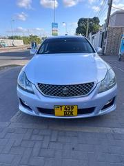 Toyota Crown 2004 Silver for sale