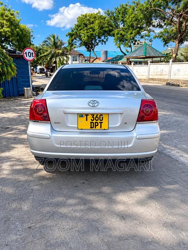 Toyota Avensis 2003 Silver