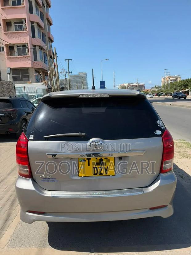 Toyota Wish 2003 Gray