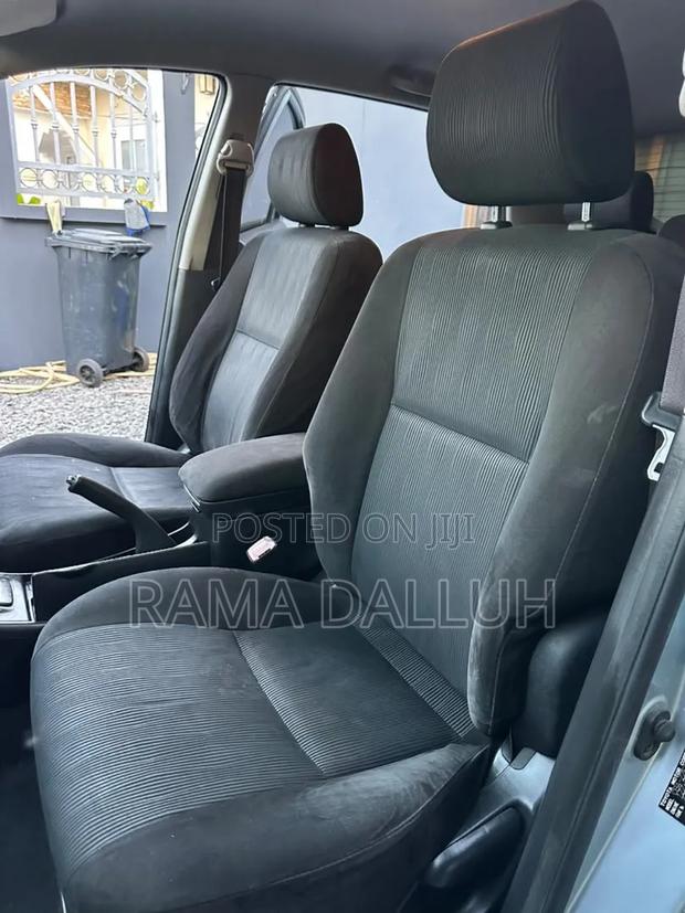 Toyota Corolla RunX 2004 Blue