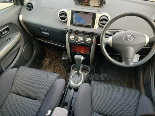Toyota IST 2004 Blue