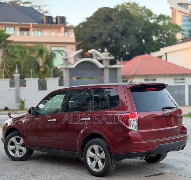 Subaru Forester 2.0D X 2009 Maroon