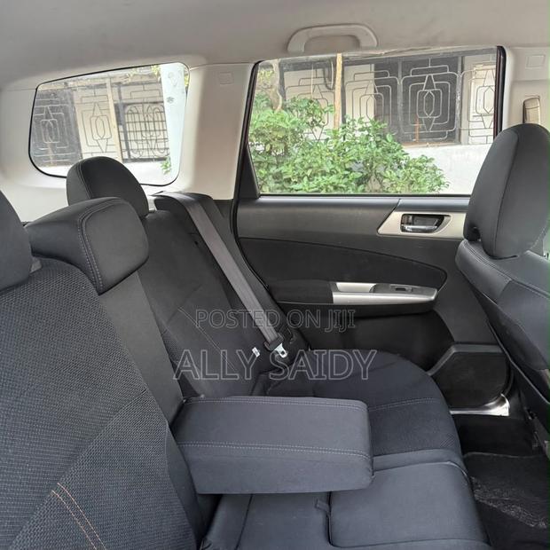 Subaru Forester 2.0D X 2009 Maroon