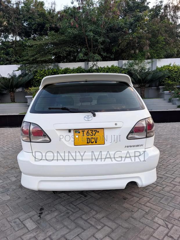 Toyota Harrier 2003 White