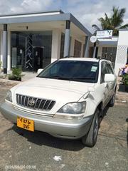 Toyota Harrier 2001 White for sale