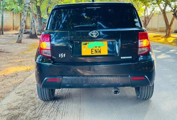 Toyota IST 2012 Black
