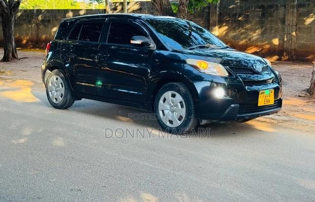 Toyota IST 2012 Black