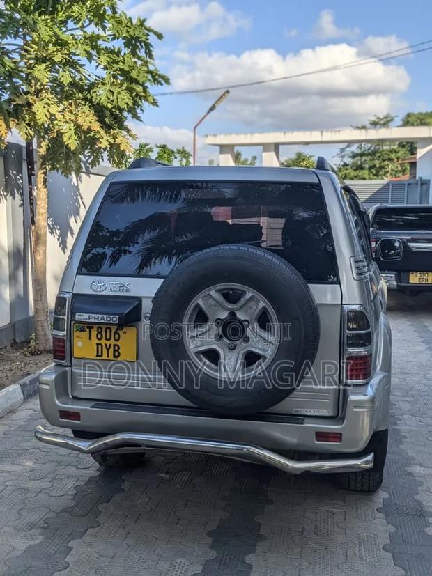 Toyota Land Cruiser Prado 2003 Silver
