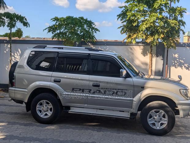 Toyota Land Cruiser Prado 2003 Silver