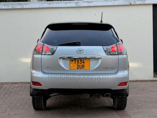 Toyota Harrier 2004 Silver