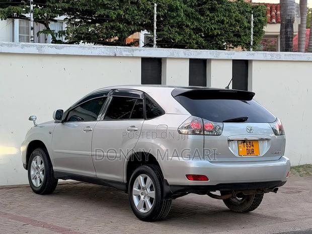 Toyota Harrier 2004 Silver