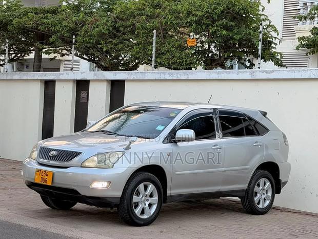 Toyota Harrier 2004 Silver