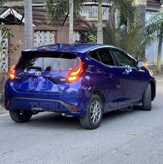 Toyota Aqua 2024 Blue
