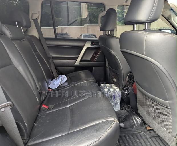 Toyota Land Cruiser Prado 2016 Black