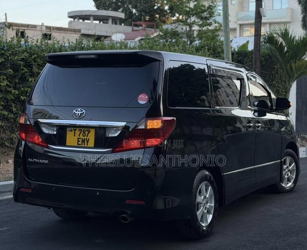 Toyota Alphard 2.4 Petrol AWD 2009 Black