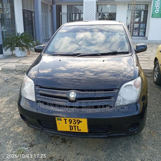 Toyota IST 2004 Black