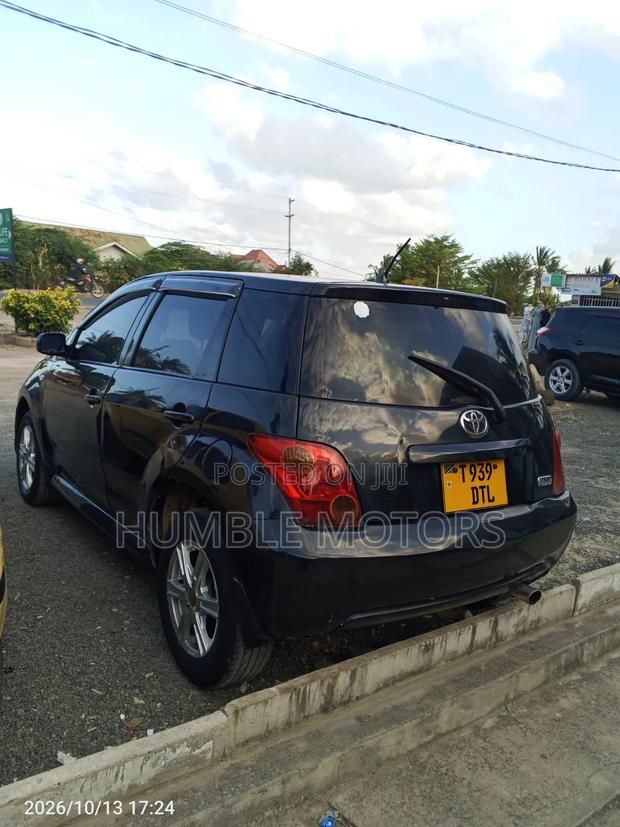 Toyota IST 2004 Black