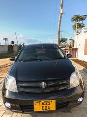 Toyota IST 2005 Silver for sale