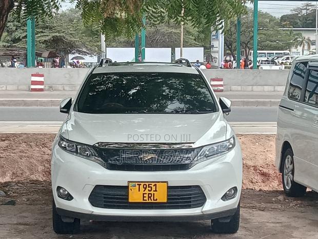 Toyota Harrier 2015 White