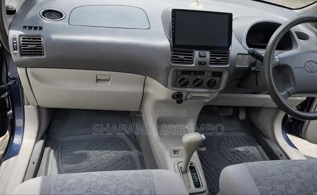Toyota Corolla Spacio 2000 Blue