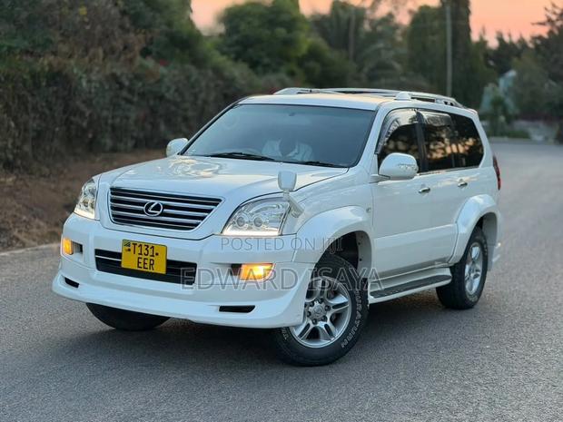 Toyota Land Cruiser Prado 2004 White