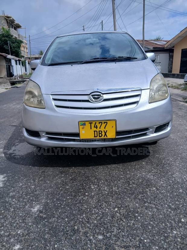 Toyota Corolla Spacio 2003 Silver