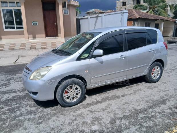Toyota Corolla Spacio 2003 Silver