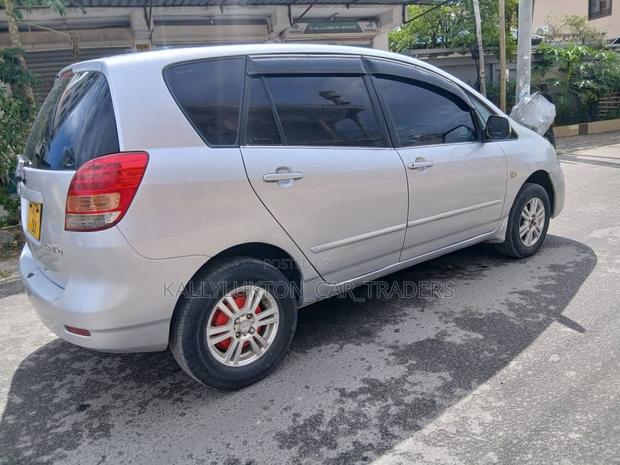 Toyota Corolla Spacio 2003 Silver