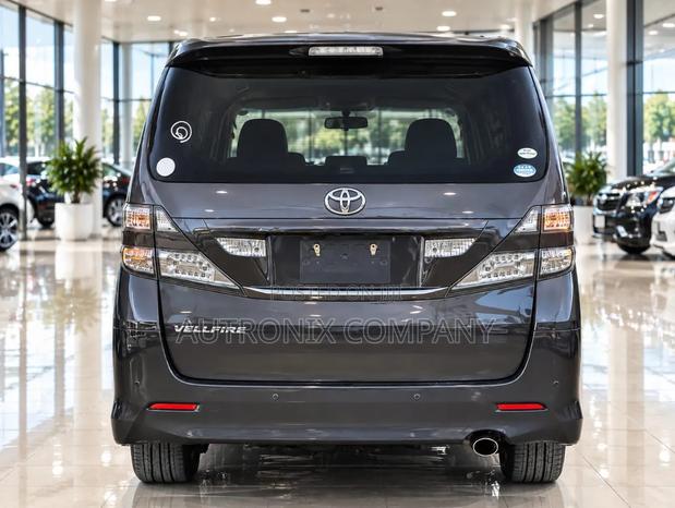 Toyota Vellfire 2009 Gray