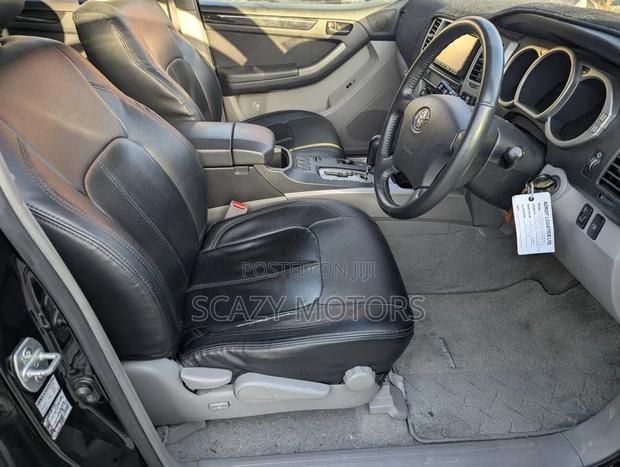 Toyota Hilux Surf 2005 Black