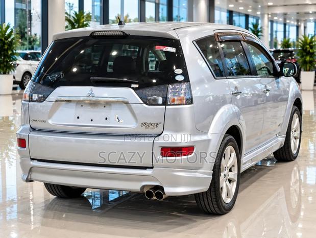 Mitsubishi Outlander 2012 Silver
