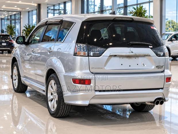 Mitsubishi Outlander 2012 Silver