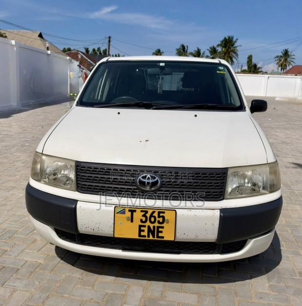 Toyota Probox 2005 White