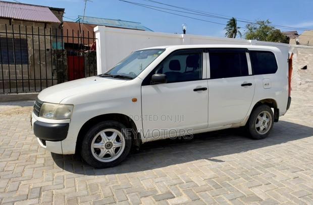 Toyota Probox 2005 White