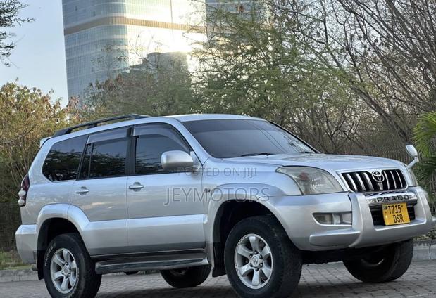 Toyota Land Cruiser Prado 2005 Silver