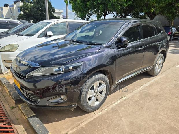 Toyota Harrier 2.0 4WD 2015 Black