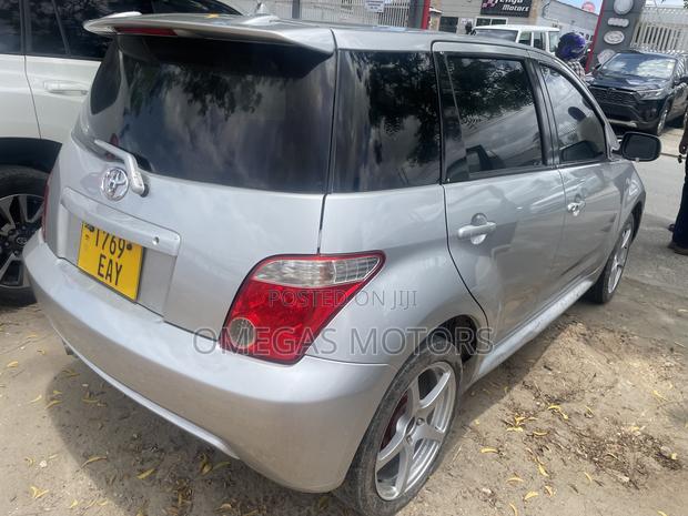 Toyota IST 2005 Silver